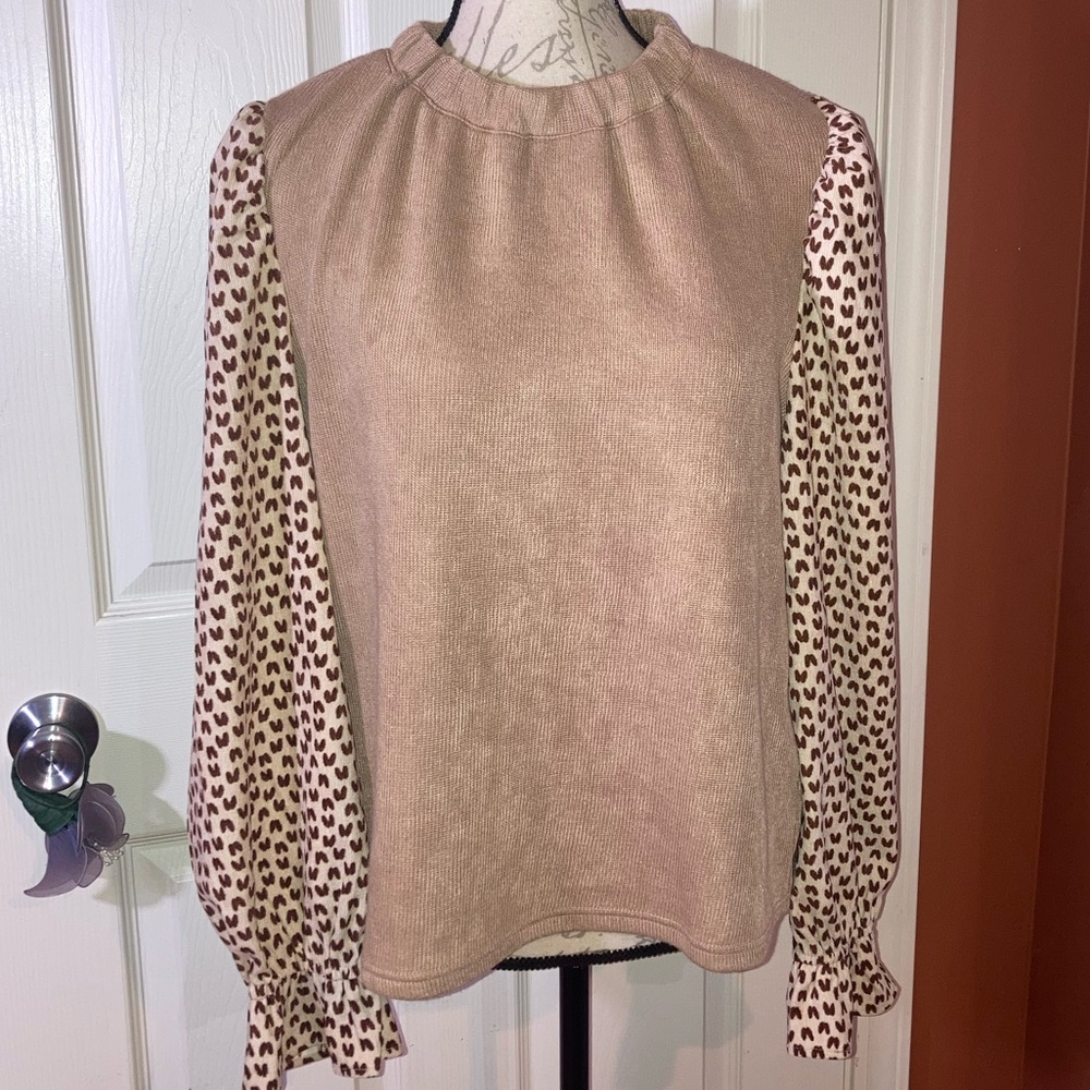 NWT THML Knit Contrast Corduroy Print Sleeve Sweater Top Tan Brown sz Medium